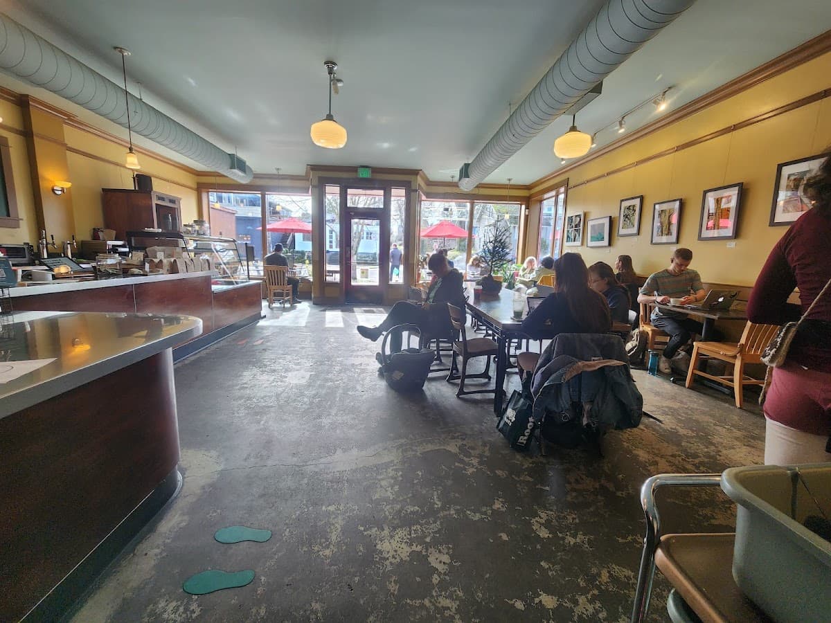 Extracto Coffee Roasters - specialty coffee shop in Concordia