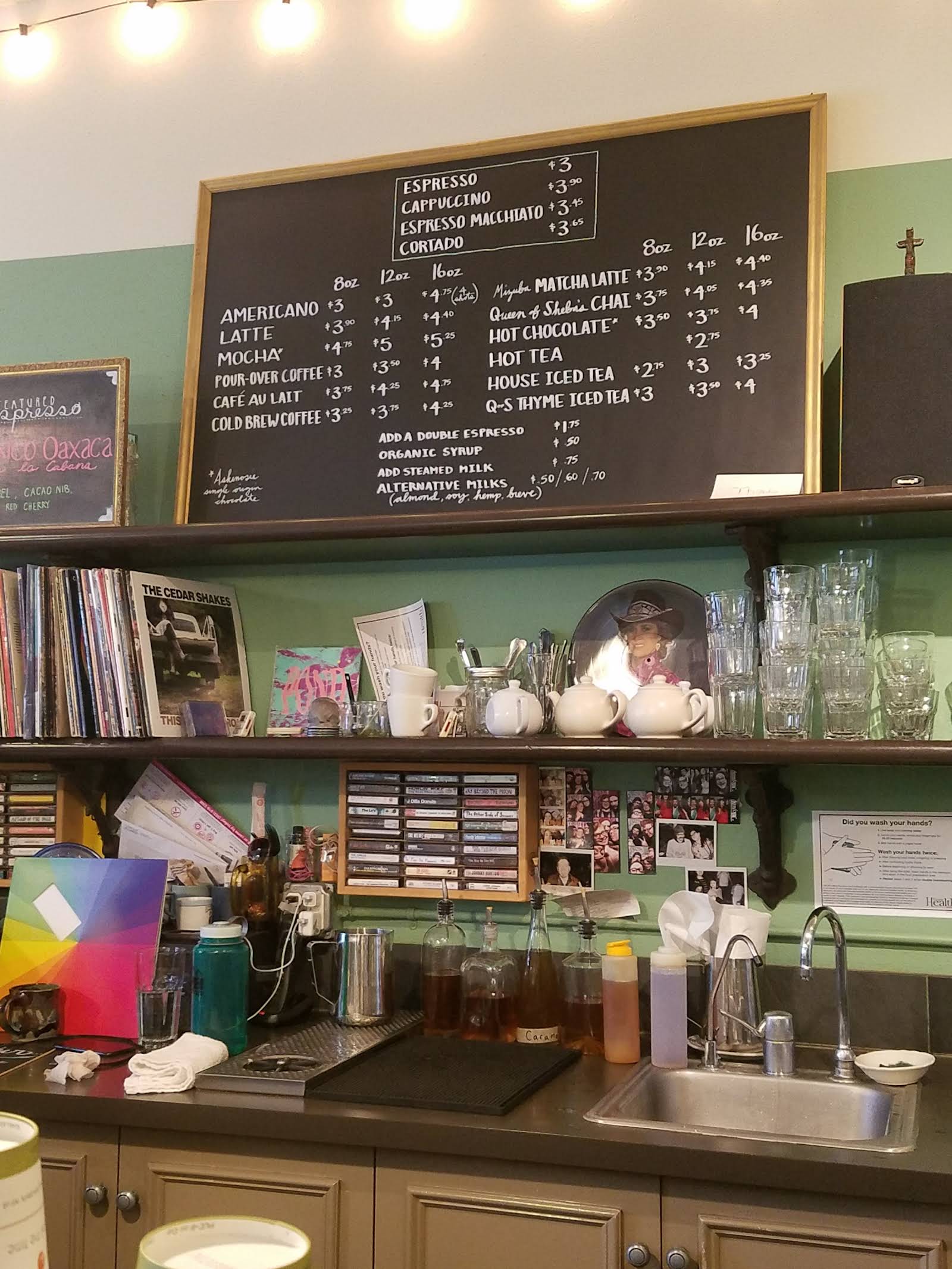 Extracto Coffee Roasters specialty coffee shop in Portland - photo 12
