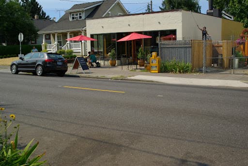 Extracto Coffee Roasters specialty coffee shop in Portland - photo 15