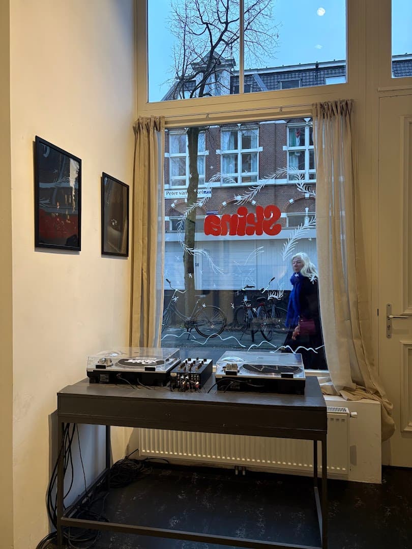 Skina - specialty coffee shop in Amsterdam