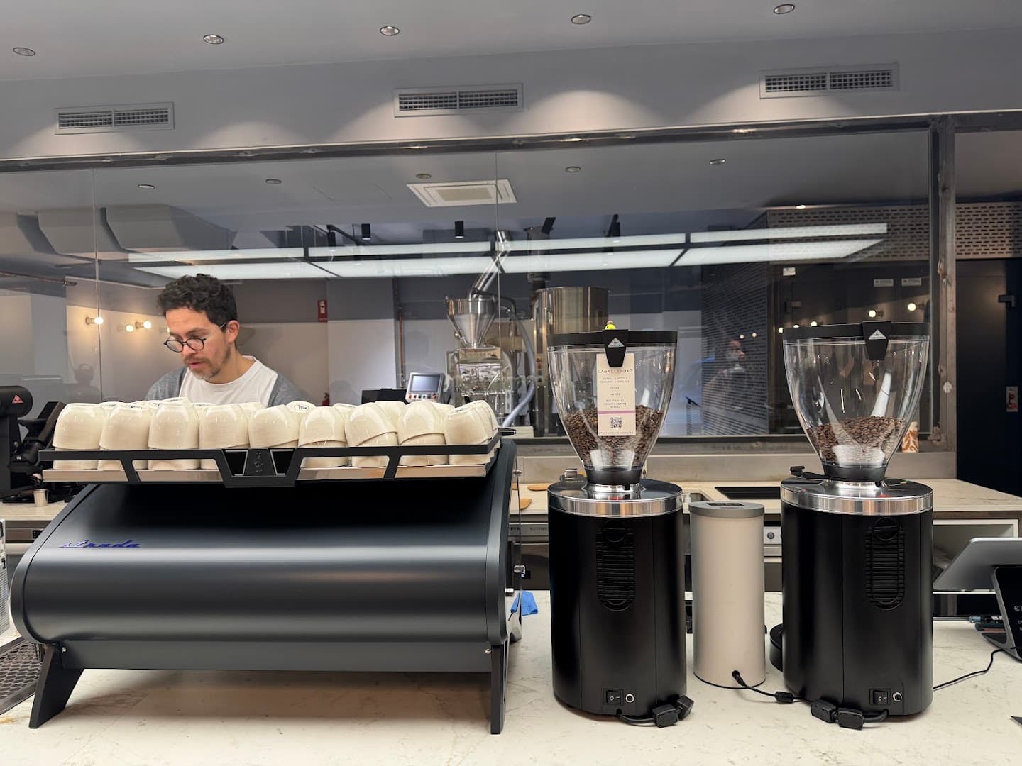 The Fix Coffee Roasters specialty coffee shop in Madrid - photo 8