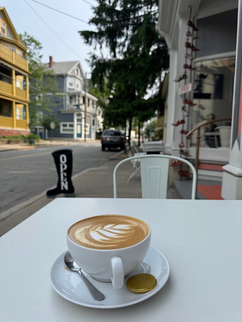 Rise 'n Shine Coffee Bar - specialty coffee shop in Providence