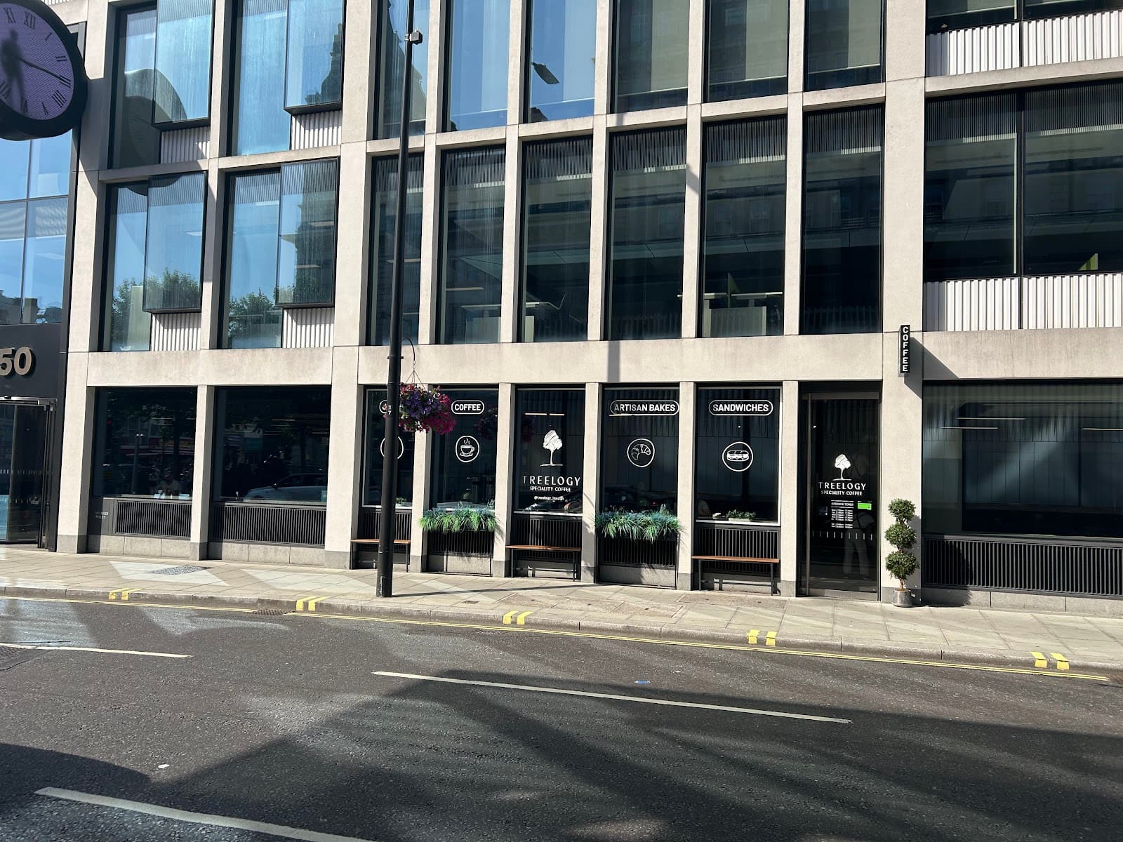 Storefront of Treelogy Speciality Coffee Paddington, specialty coffee shop in London
