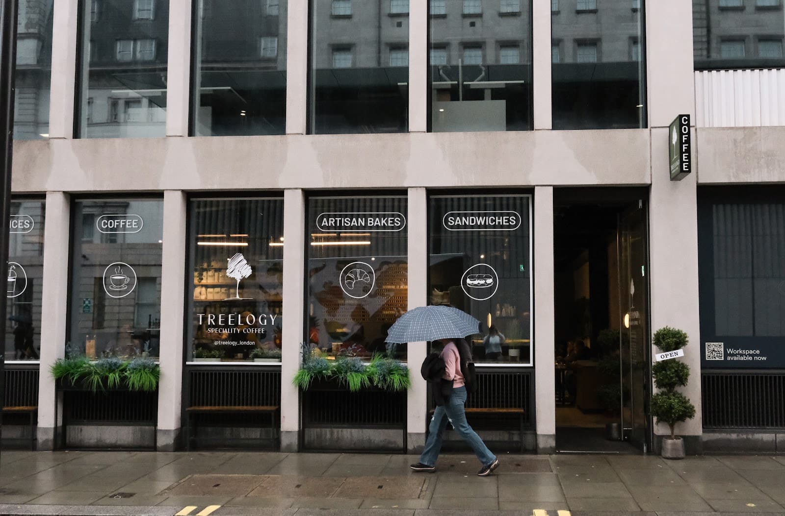 Storefront of Treelogy Speciality Coffee Paddington, specialty coffee shop in London