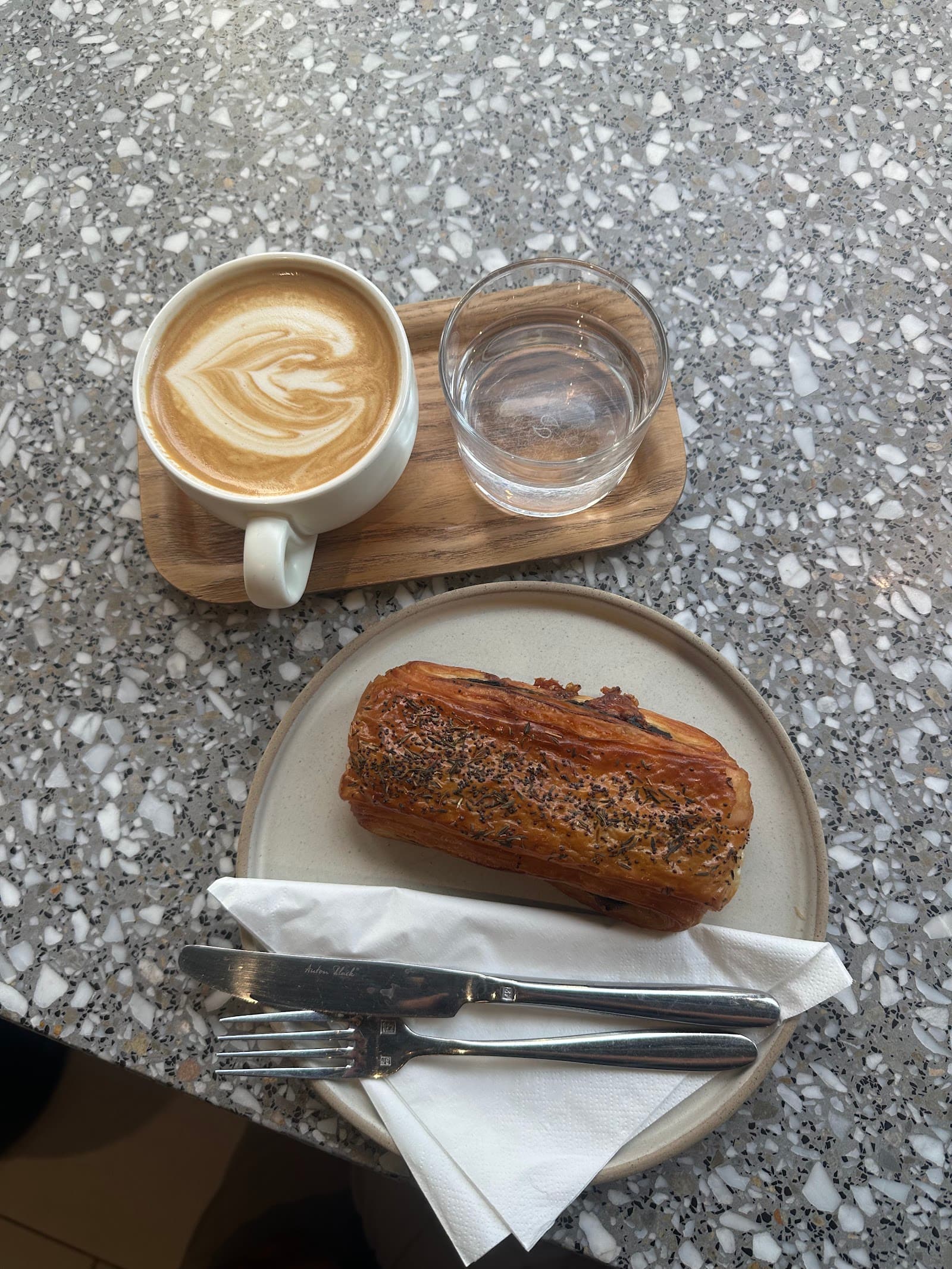 Coffee at Treelogy Speciality Coffee Paddington, specialty coffee shop in London