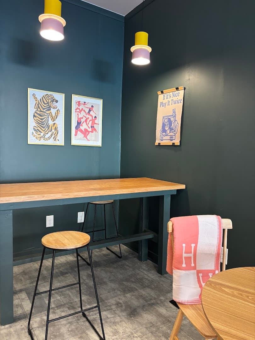 Decent Detroit specialty coffee shop in Detroit - photo 4
