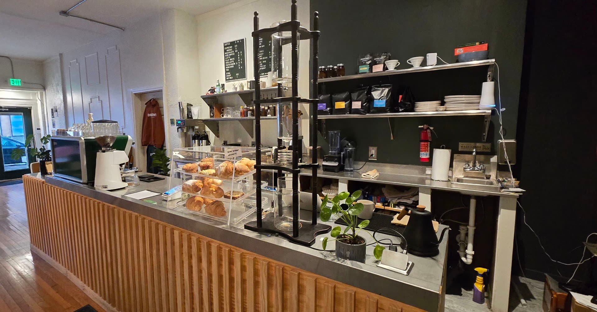 Decent Detroit specialty coffee shop in Detroit - photo 6