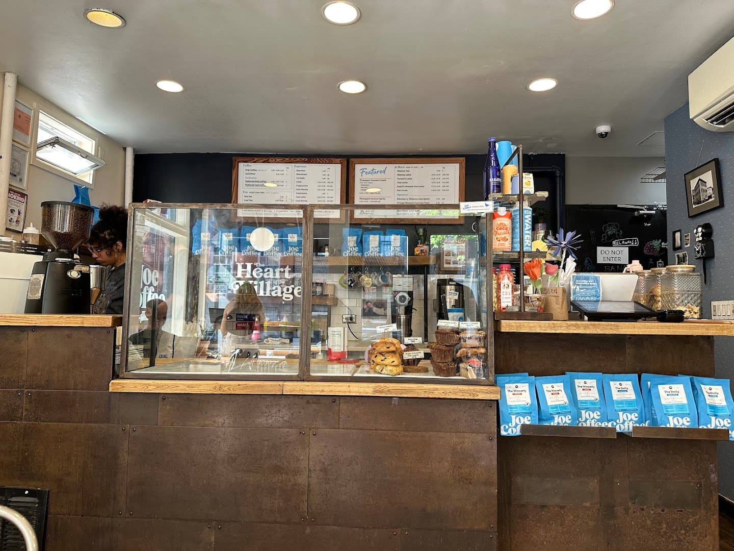 Joe Coffee Company: Waverly specialty coffee shop in New York - photo 10
