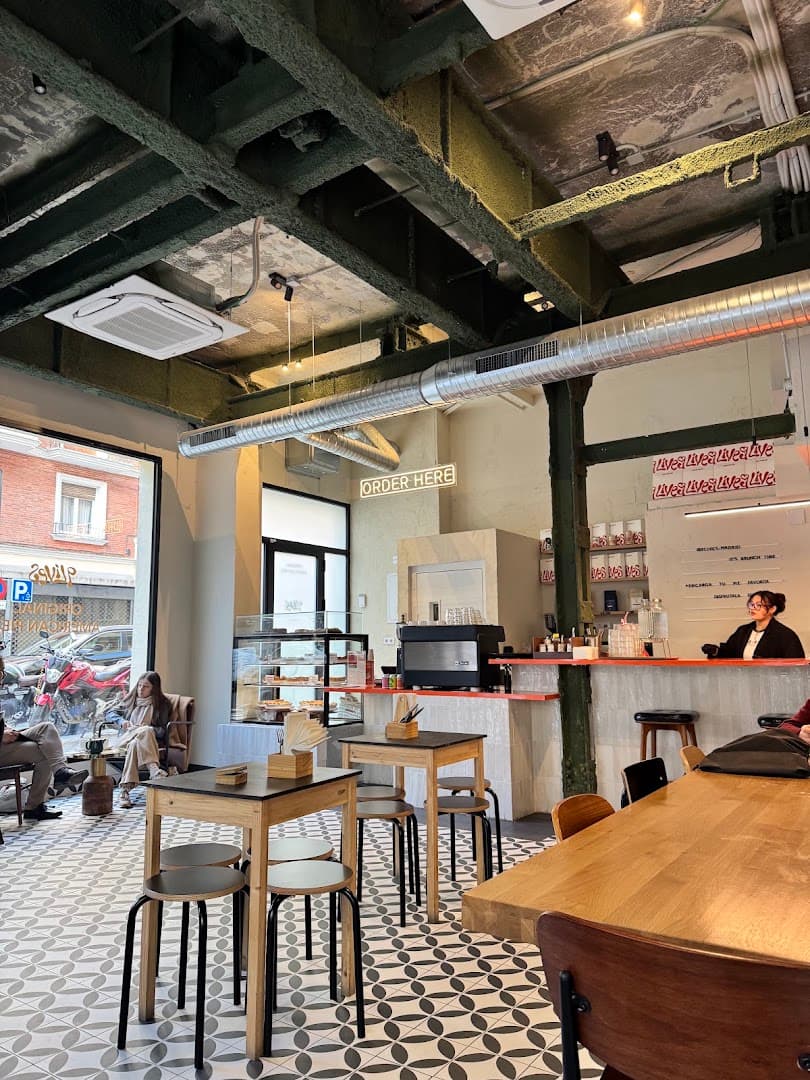 9 Lives Specialty Coffee & Brunch - specialty coffee shop in Madrid