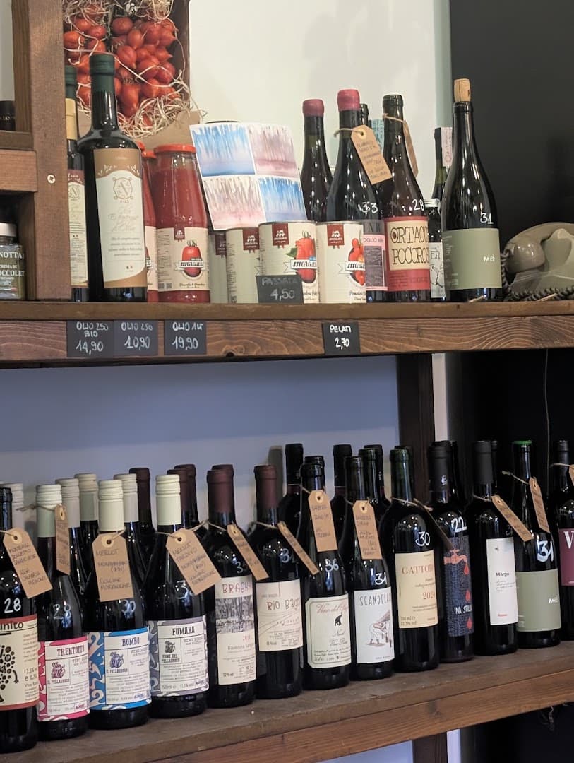 Interior of Hettaro Marconi bottega e mescite, specialty coffee shop in Rome