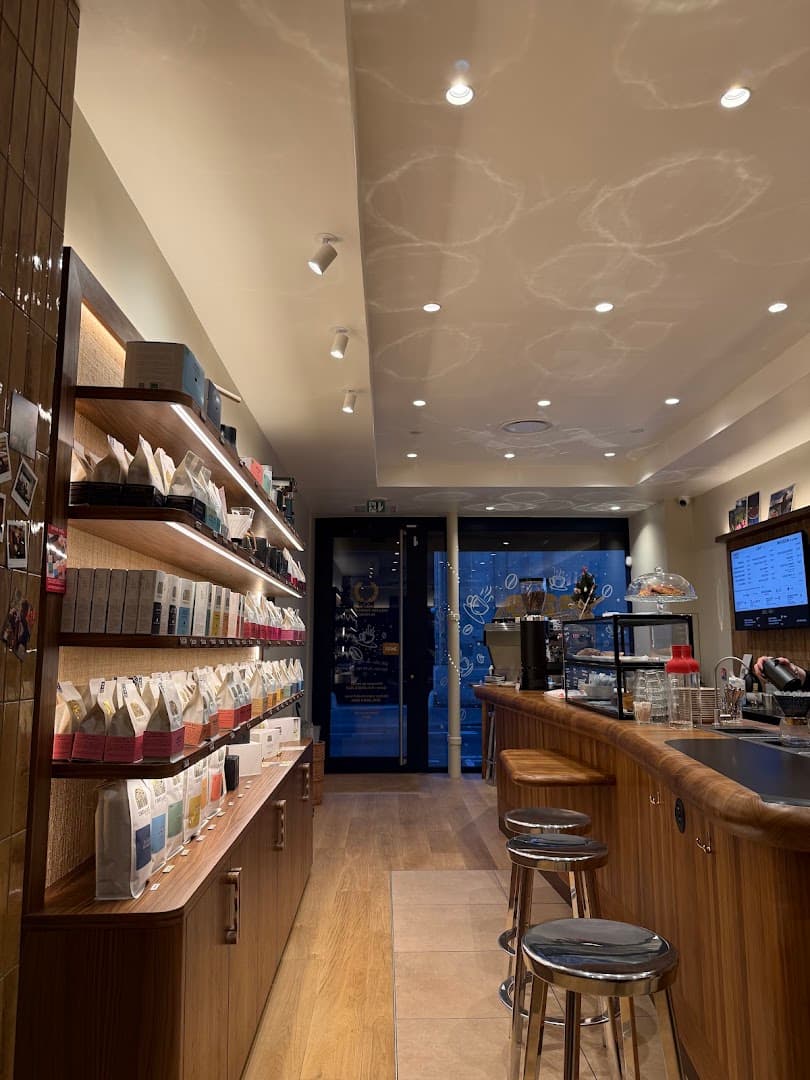Terre de Cafe - specialty coffee shop in Paris