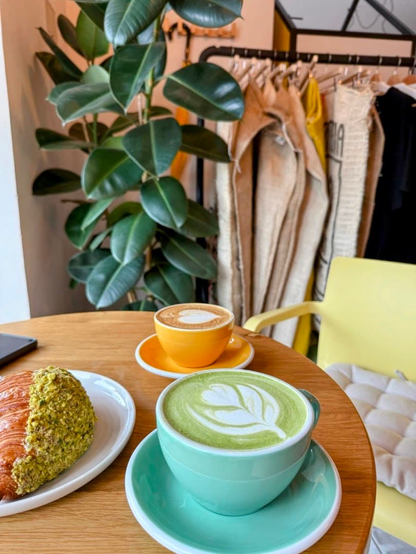 Coffee at DISTRICT 25 | specialty coffee & wine, specialty coffee shop in Prague