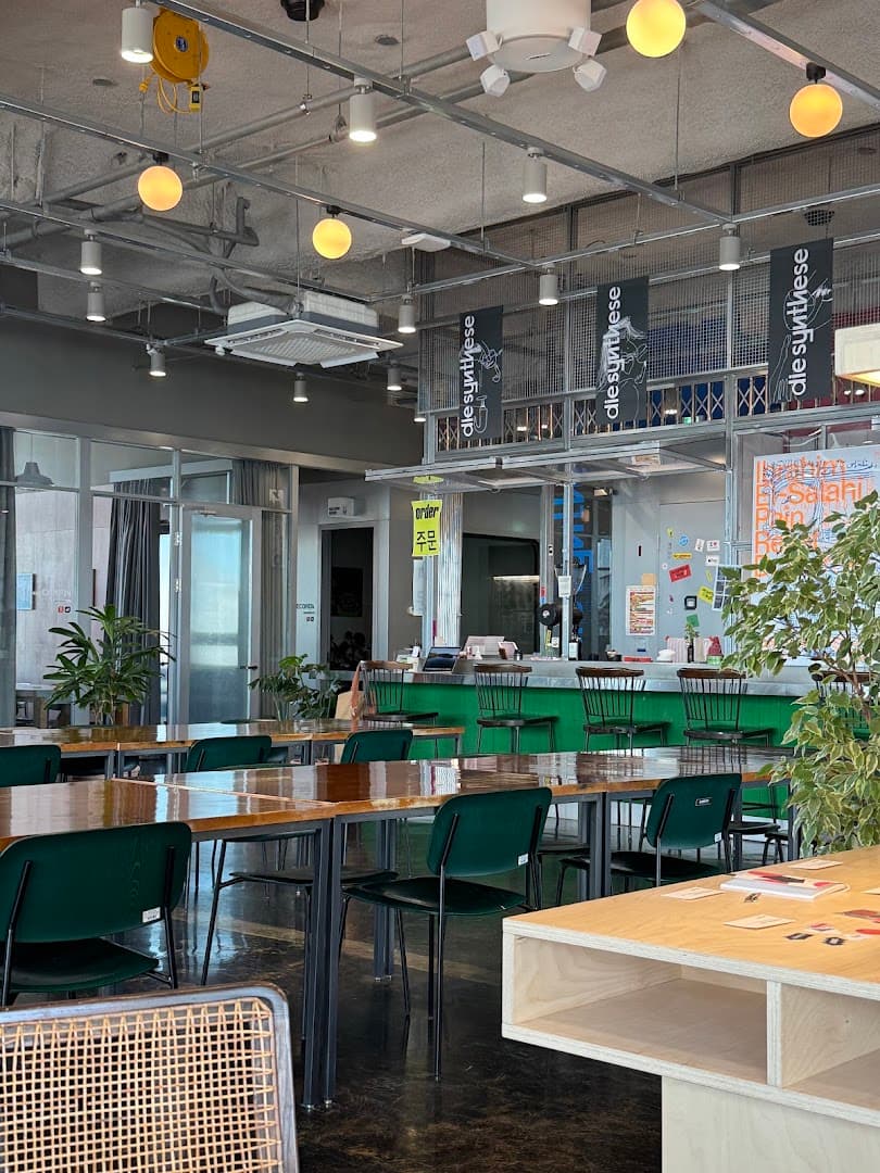 Die Synthese Cafe - specialty coffee shop in Seoul