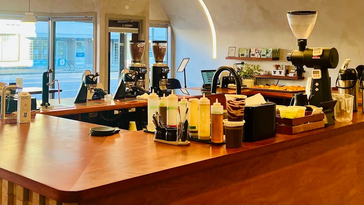 Slo Coffee Fraser St. - specialty coffee shop in Vancouver