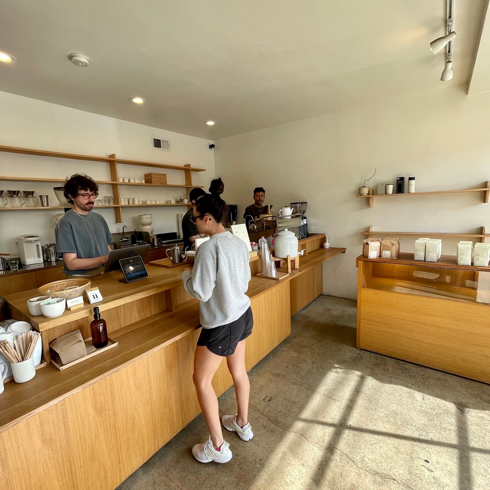 Maru Coffee specialty coffee shop in Los Angeles - photo 8