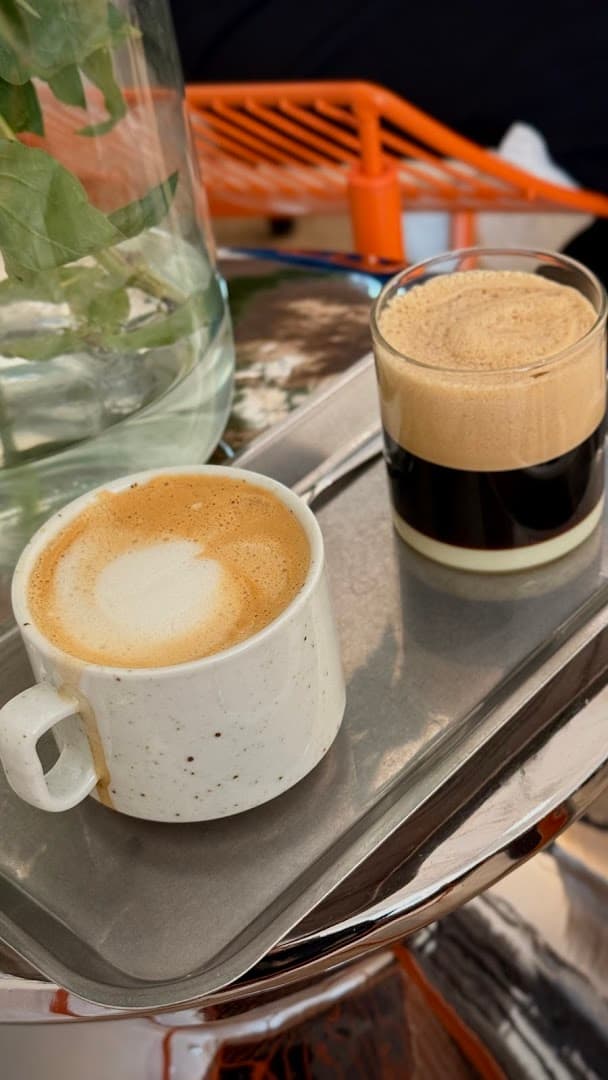 Bapa Collective specialty coffee shop in Amsterdam - photo 11