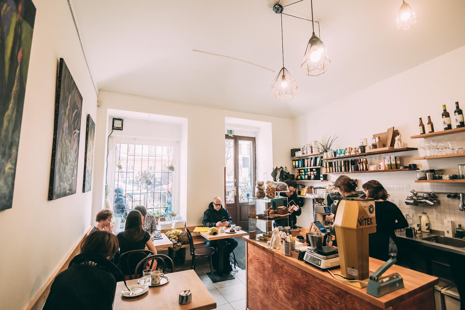 mamacoffee Londýnská - specialty coffee shop in Prague