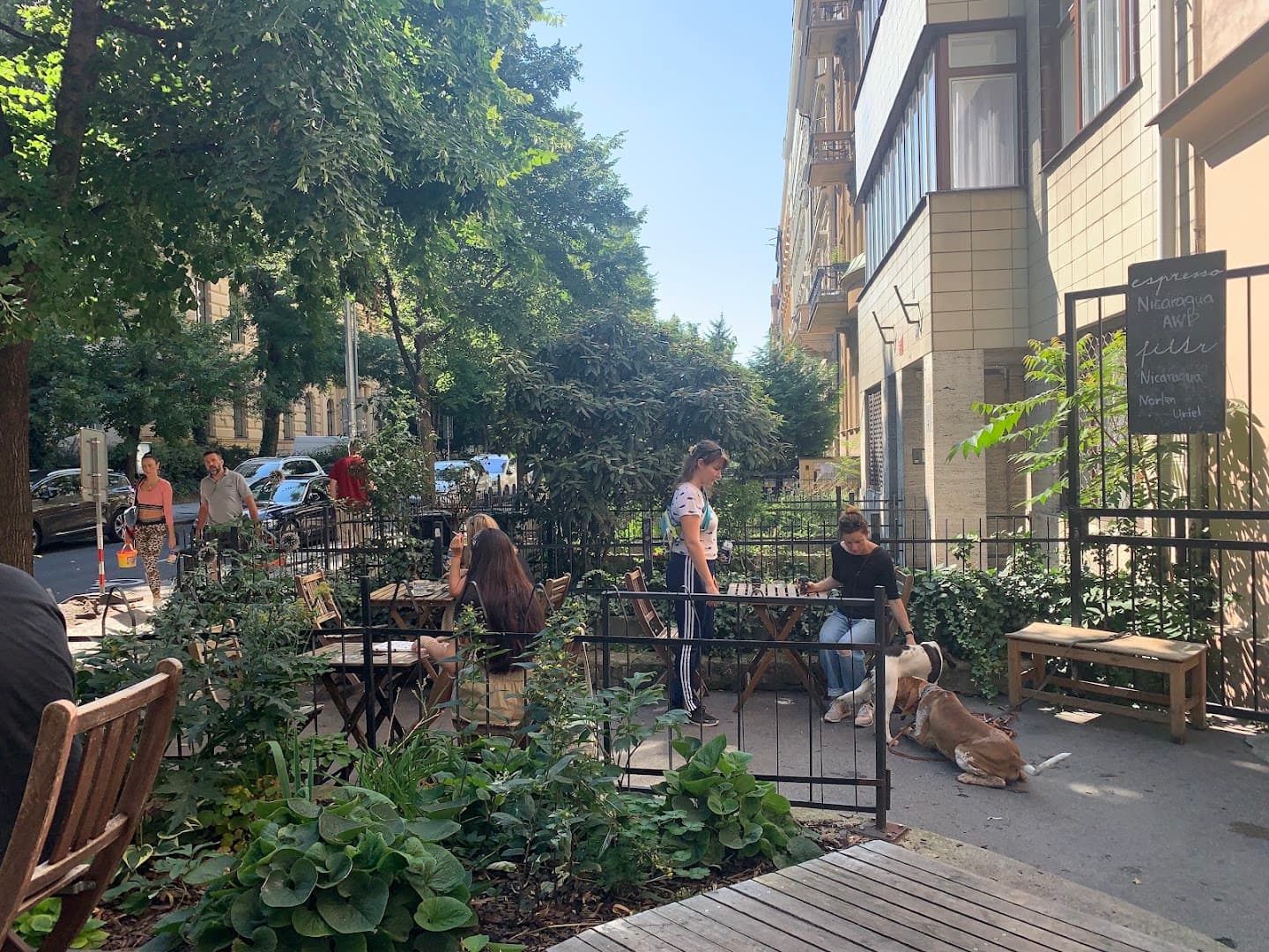 mamacoffee Londýnská - specialty coffee shop in Prague