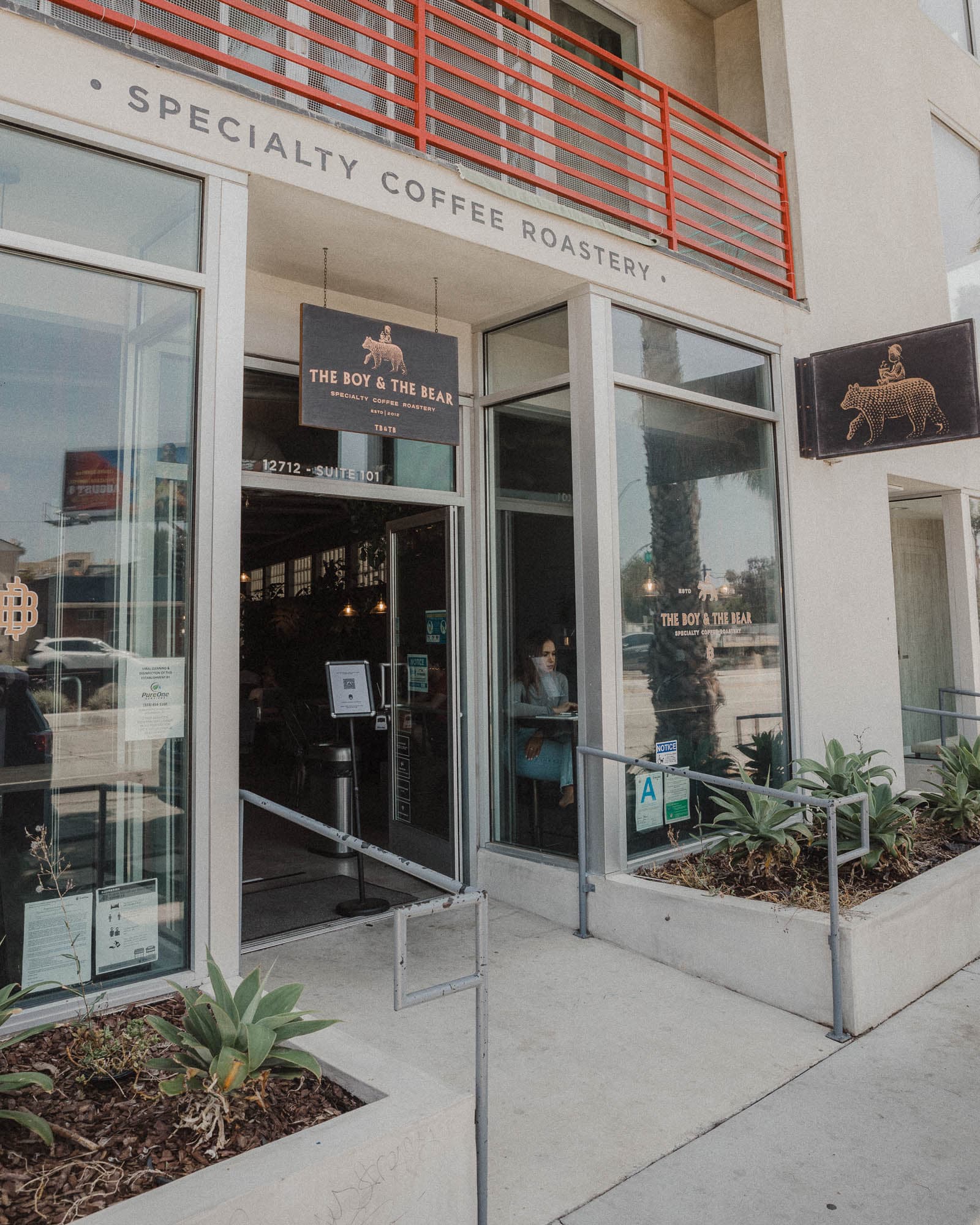 The Boy & The Bear - Coffee Roastery specialty coffee shop in Los Angeles - photo 9