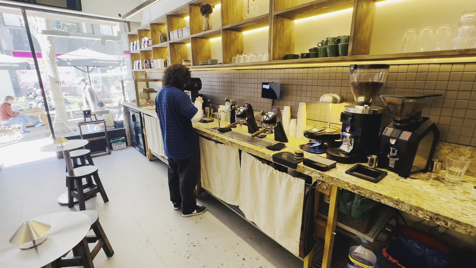 SIP BY SIP | SIP COFFEE ROASTERS - specialty coffee shop in Barcelona
