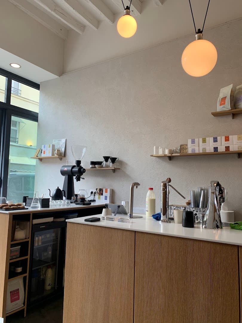 Café Caractère — specialty coffee in Paris