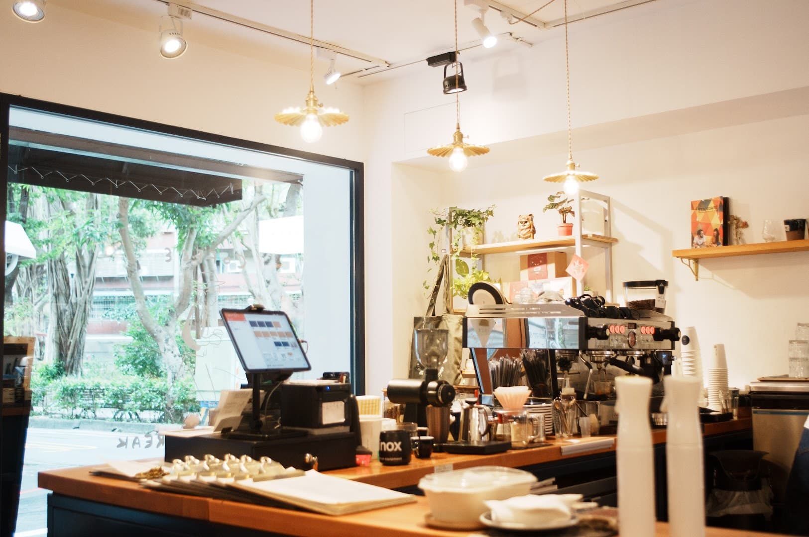 The Quiet Light - specialty coffee shop in Taipei