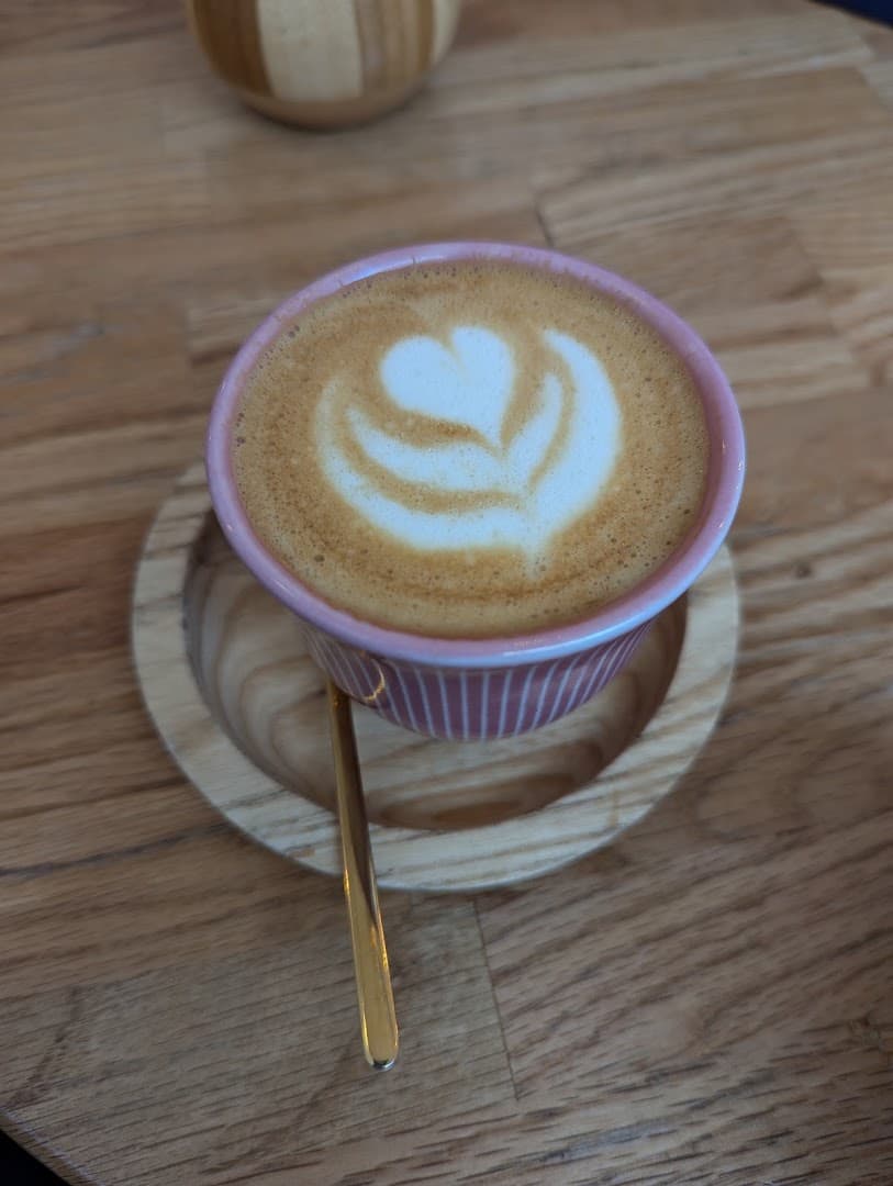Panas café - specialty coffee shop in Paris