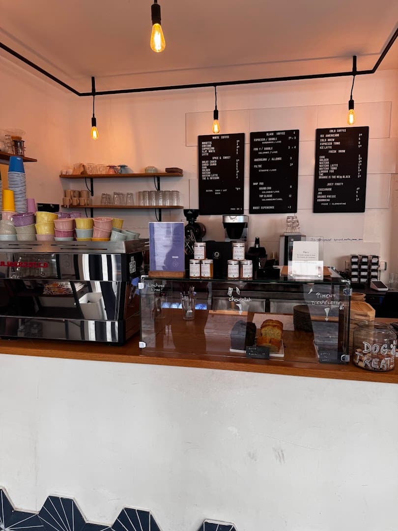 Panas café - specialty coffee shop in Paris