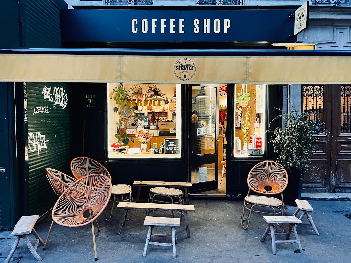 Station Service Batignolles - specialty coffee shop in Paris