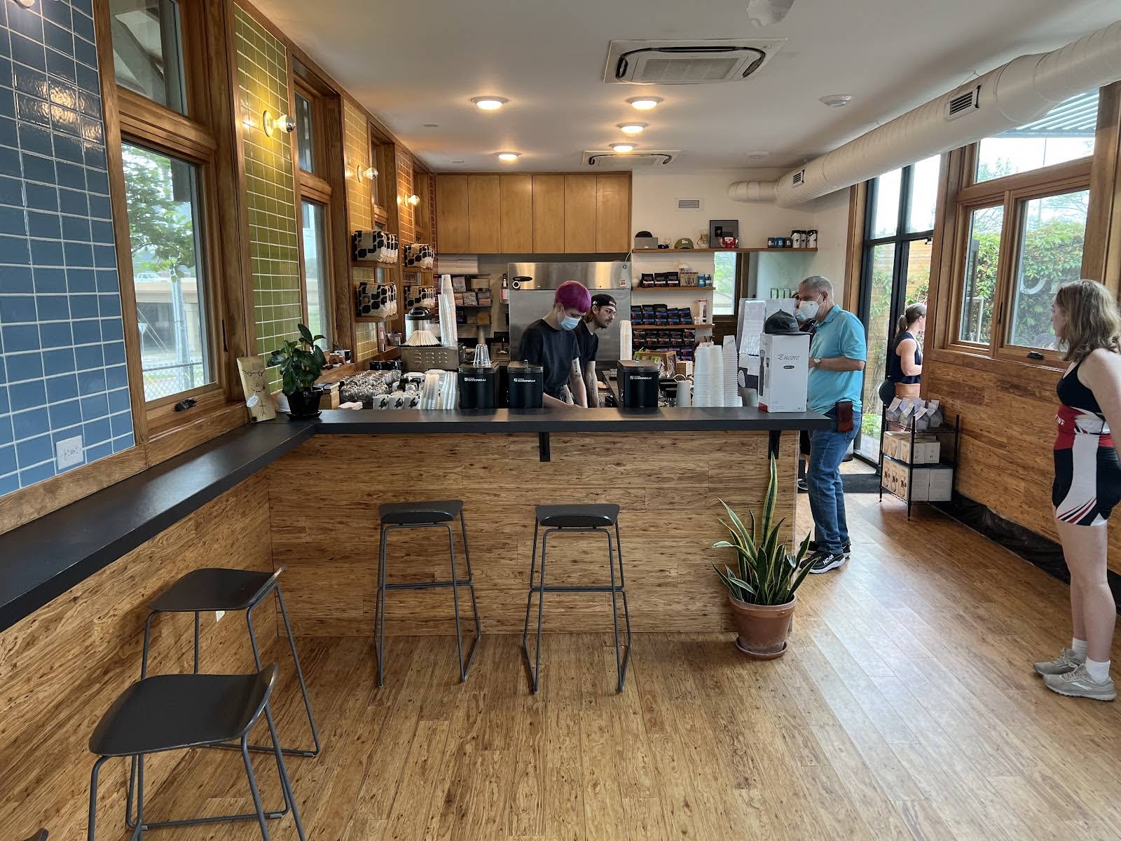 Houndstooth Coffee specialty coffee shop in Dallas - photo 13
