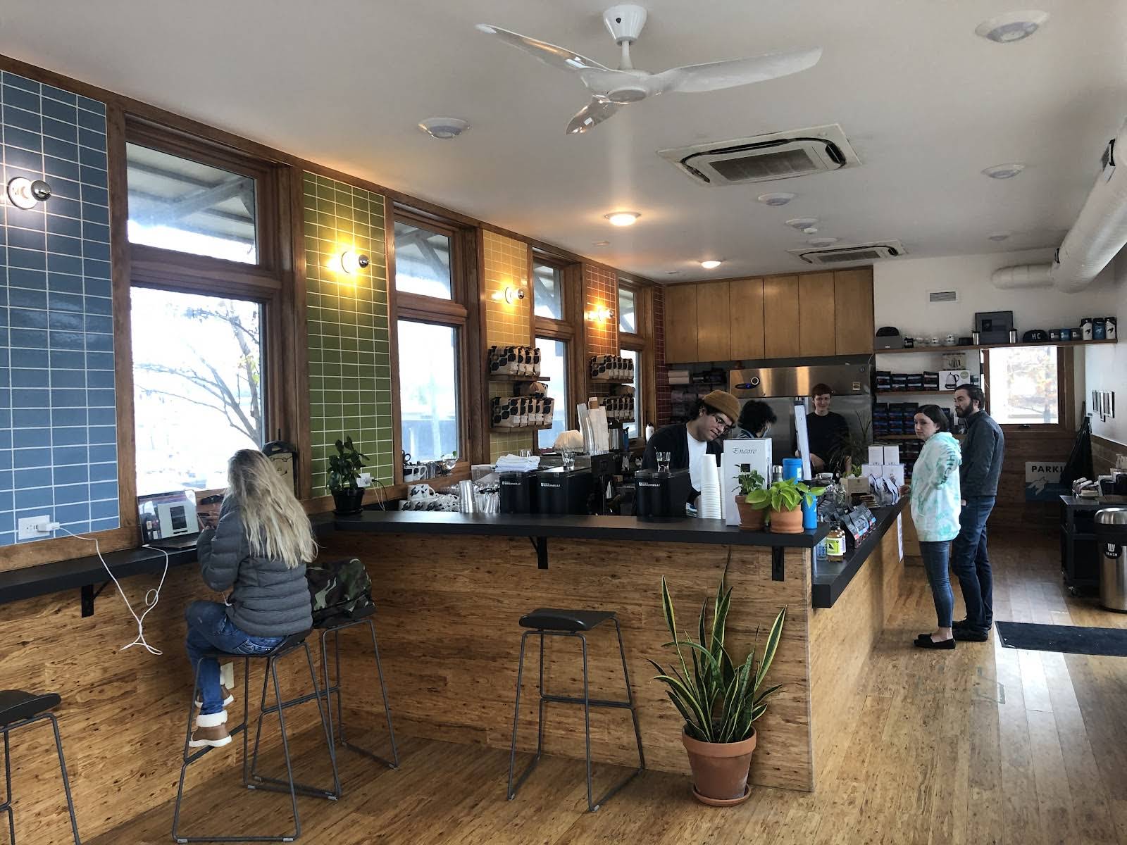 Houndstooth Coffee specialty coffee shop in Dallas - photo 9
