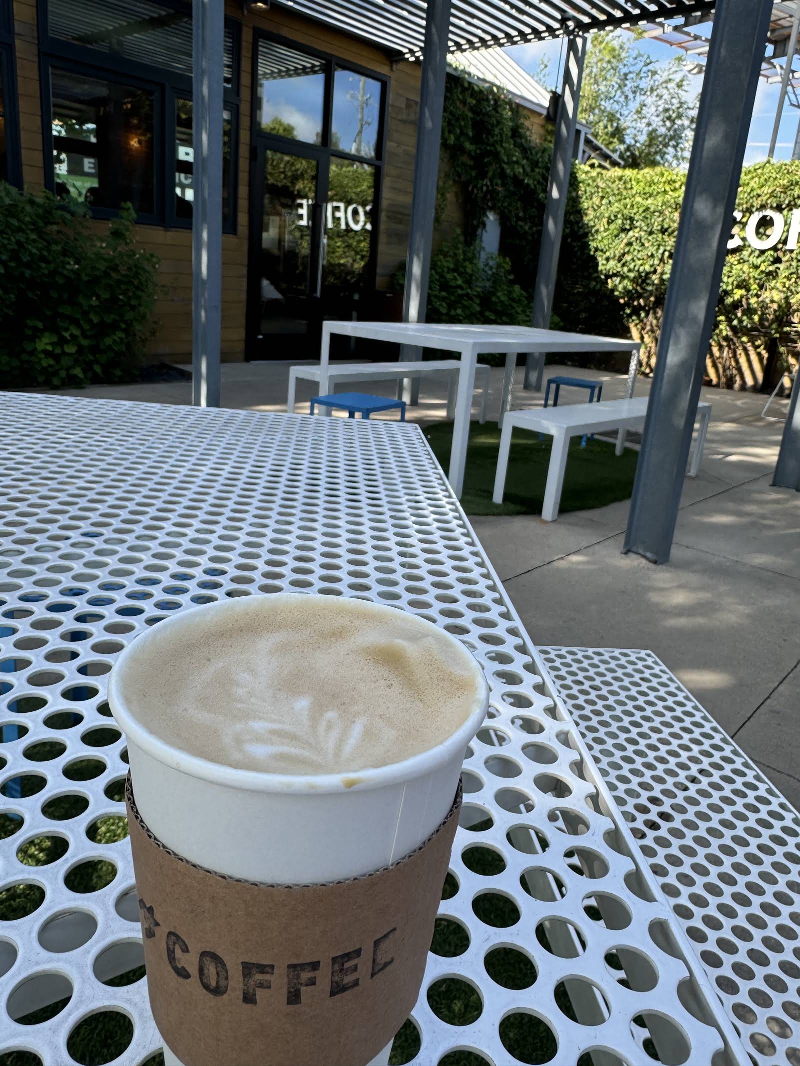 Houndstooth Coffee specialty coffee shop in Dallas - photo 10