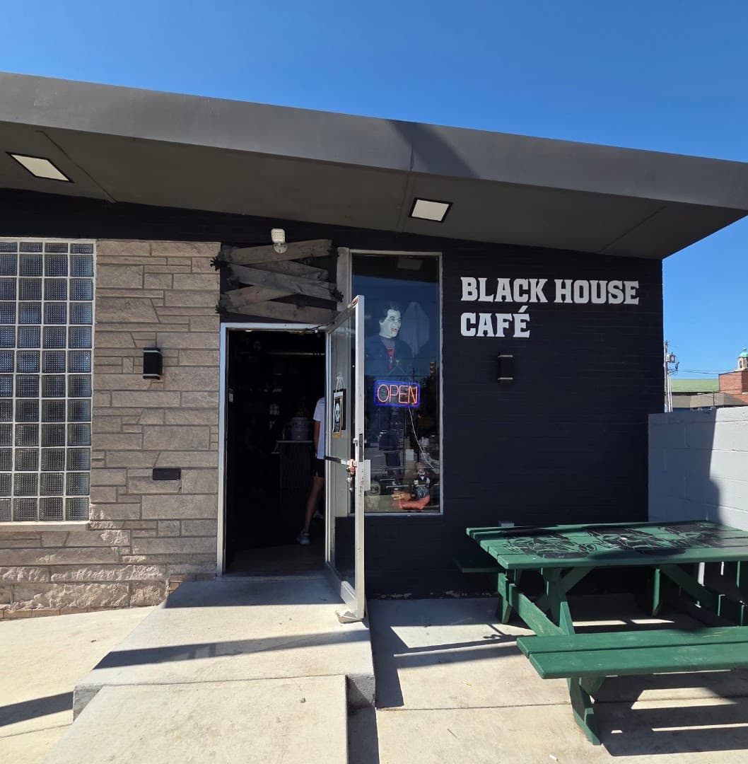 Black House Cafe - specialty coffee shop in Indianapolis