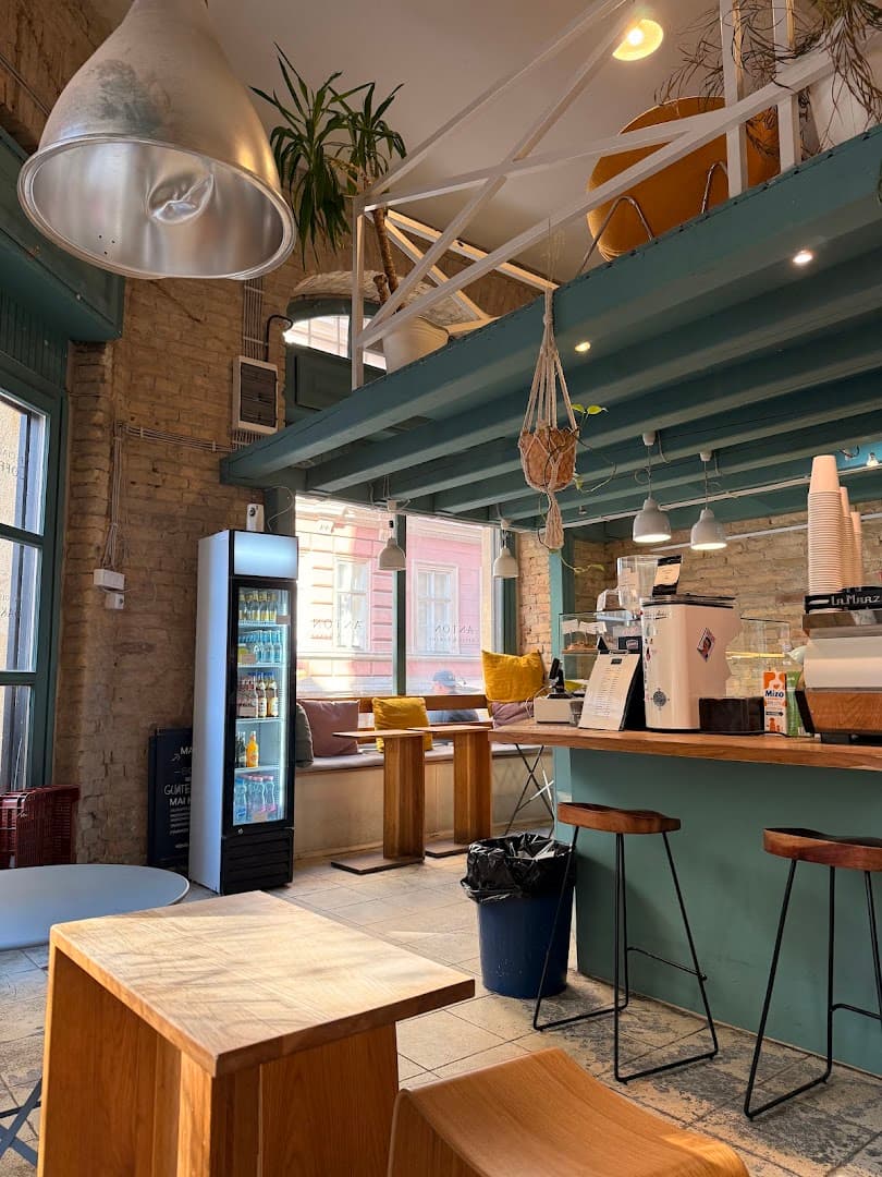 Anton specialty coffee shop in Budapest - photo 4