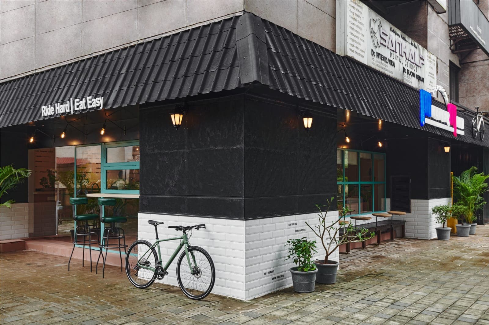 Mastermind Bicycle Cafe & Bar - specialty coffee shop in Mumbai