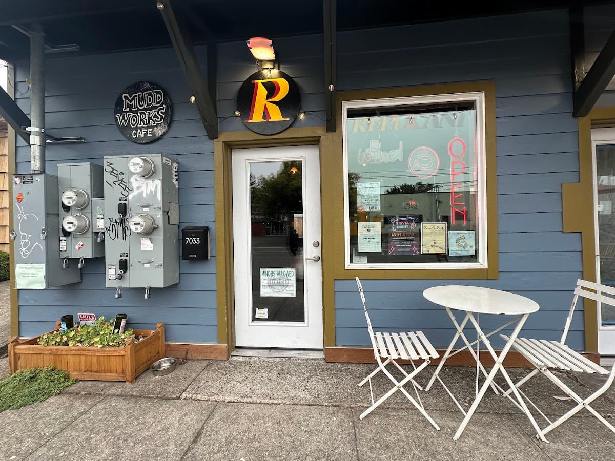 Mudd Works Cafe - specialty coffee shop in Montavilla