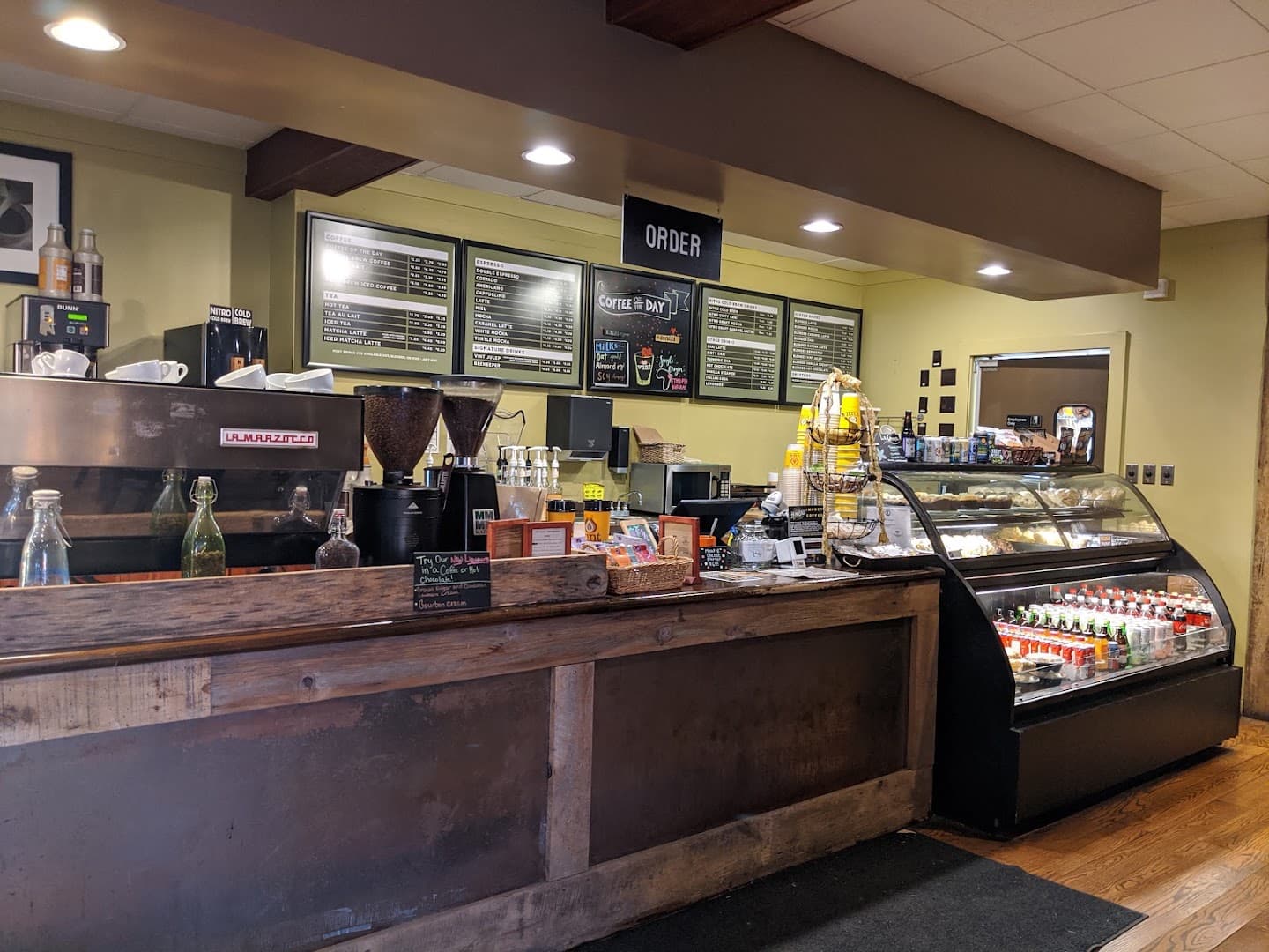 Interior of Heine Brothers - Clifton, specialty coffee shop in Louisville