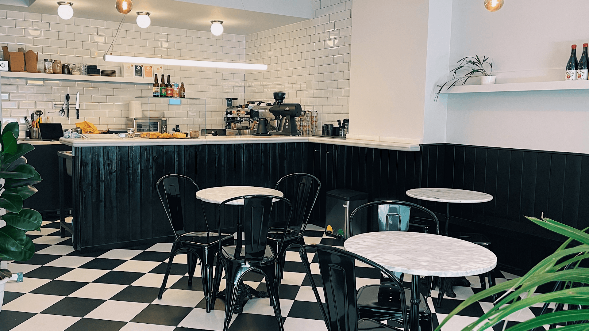 UNFLTRD Coffee - specialty coffee shop in Madrid