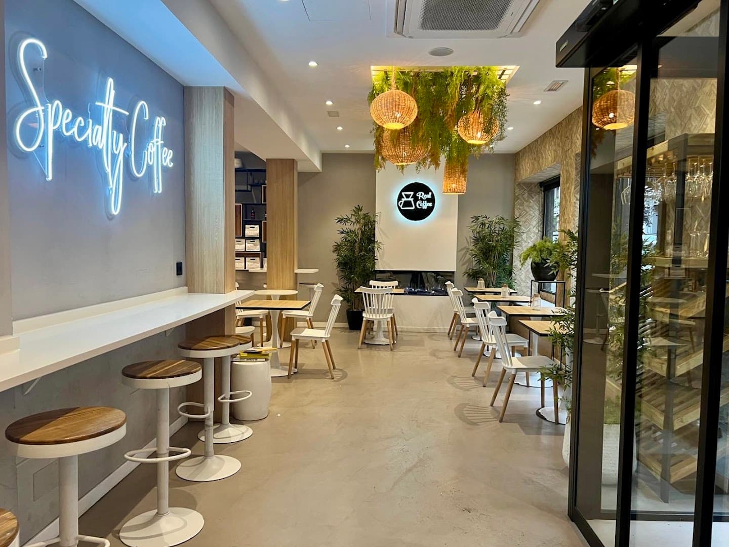 Real Coffee - Brunch en Chamberí Madrid - specialty coffee shop in Madrid