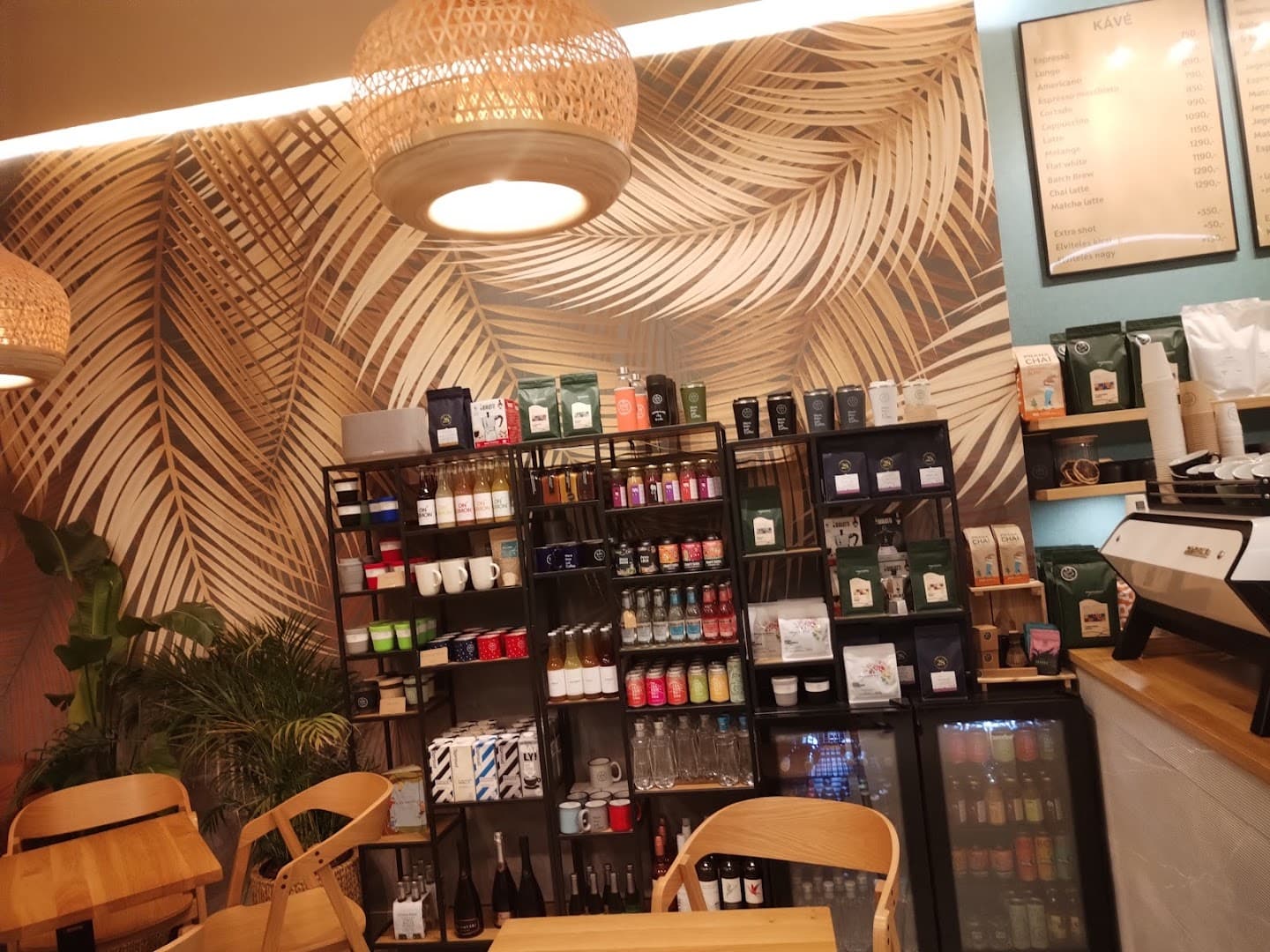 Kávé/Szünet specialty coffee shop in Budapest - photo 5