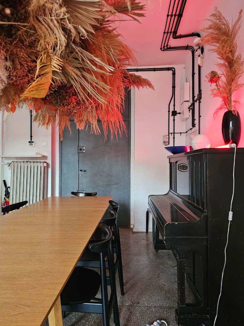 Trzy Kruki - specialty coffee shop in Praga