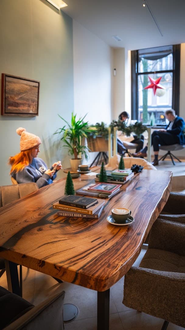 Clapham Specialty Coffee - specialty coffee shop in Amsterdam