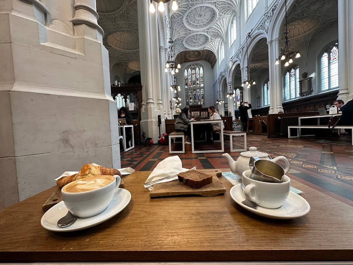 Host Café specialty coffee shop in London - photo 4