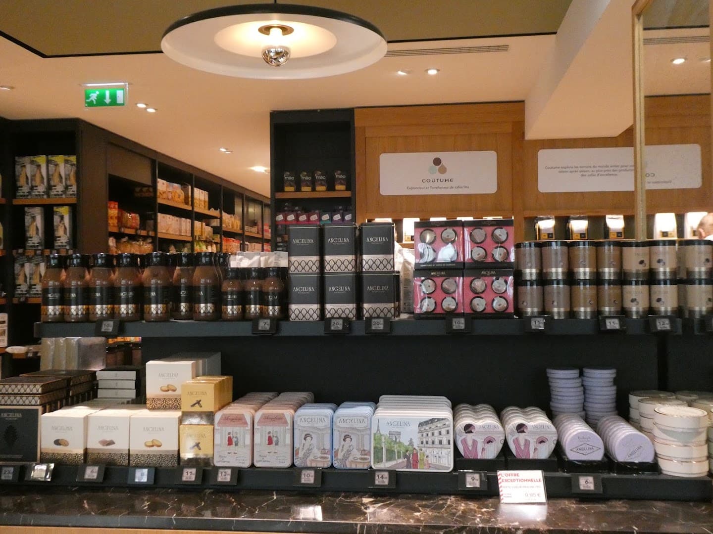Coutume - specialty coffee shop in Paris
