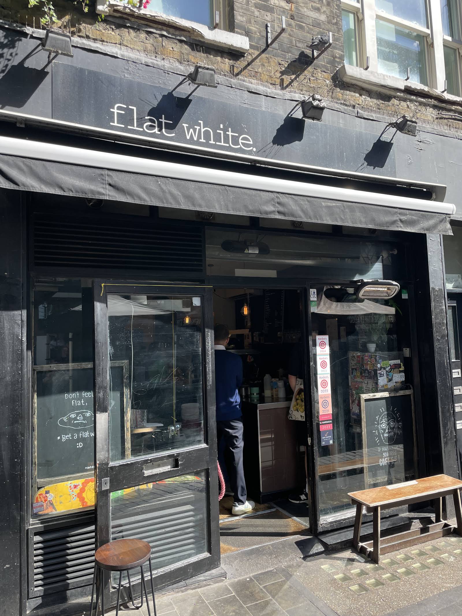 Flat White specialty coffee shop in London - photo 5