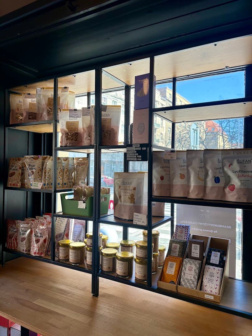 Mugshot Coffee - specialty coffee shop in Prague