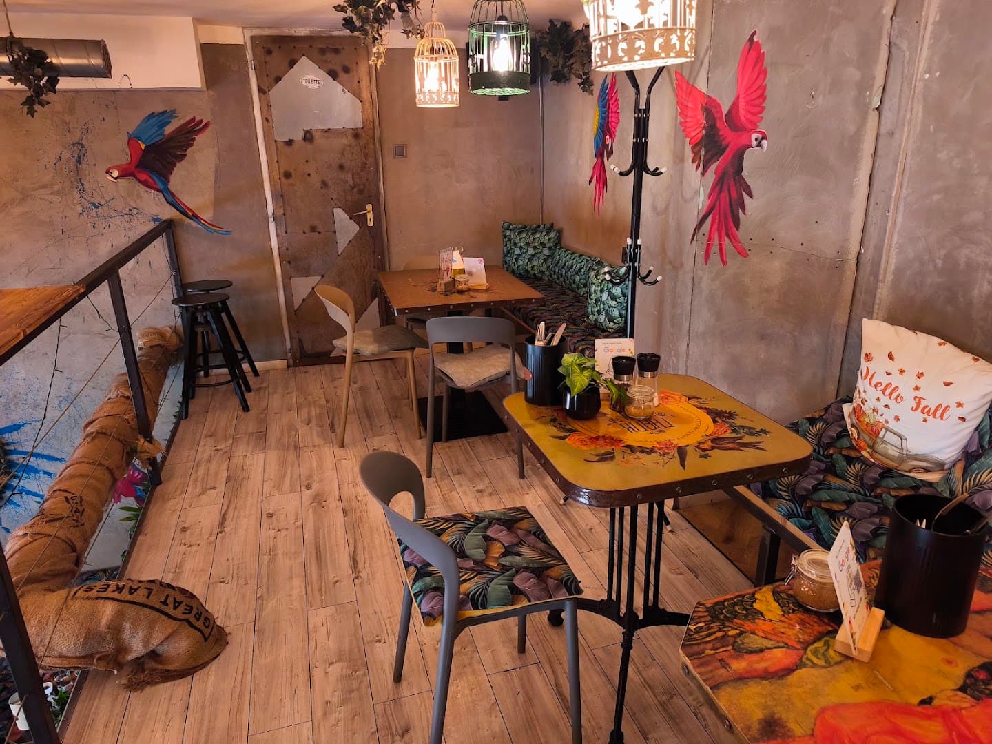 Blue Bird Roastery - specialty coffee shop in Budapest