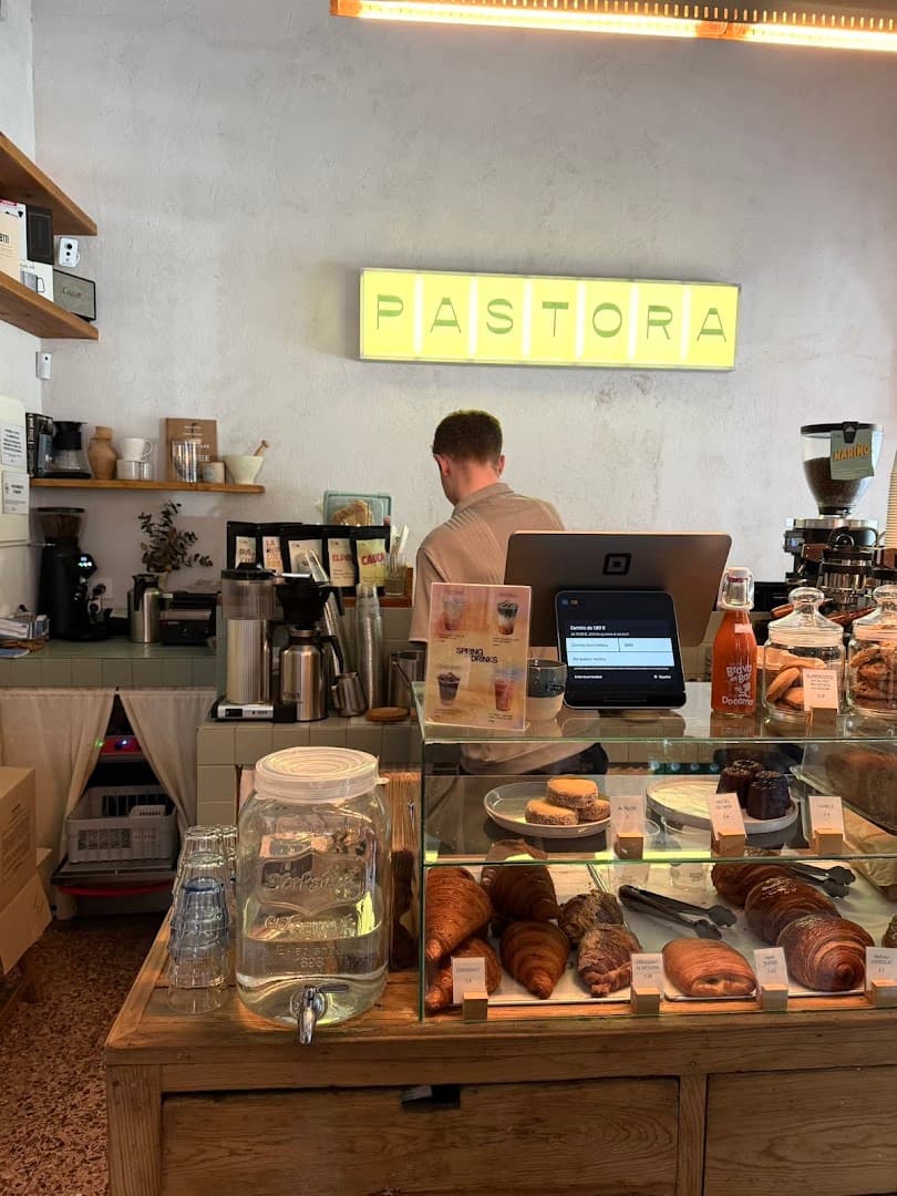PASTORA – Café & Bottle Shop - specialty coffee shop in Madrid