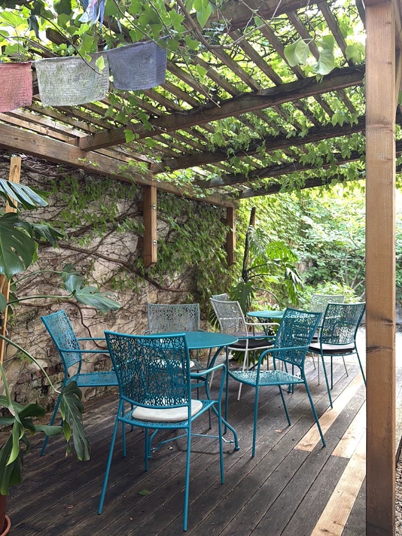 Interior of RONIN Coffee Spot, specialty coffee shop in Prague