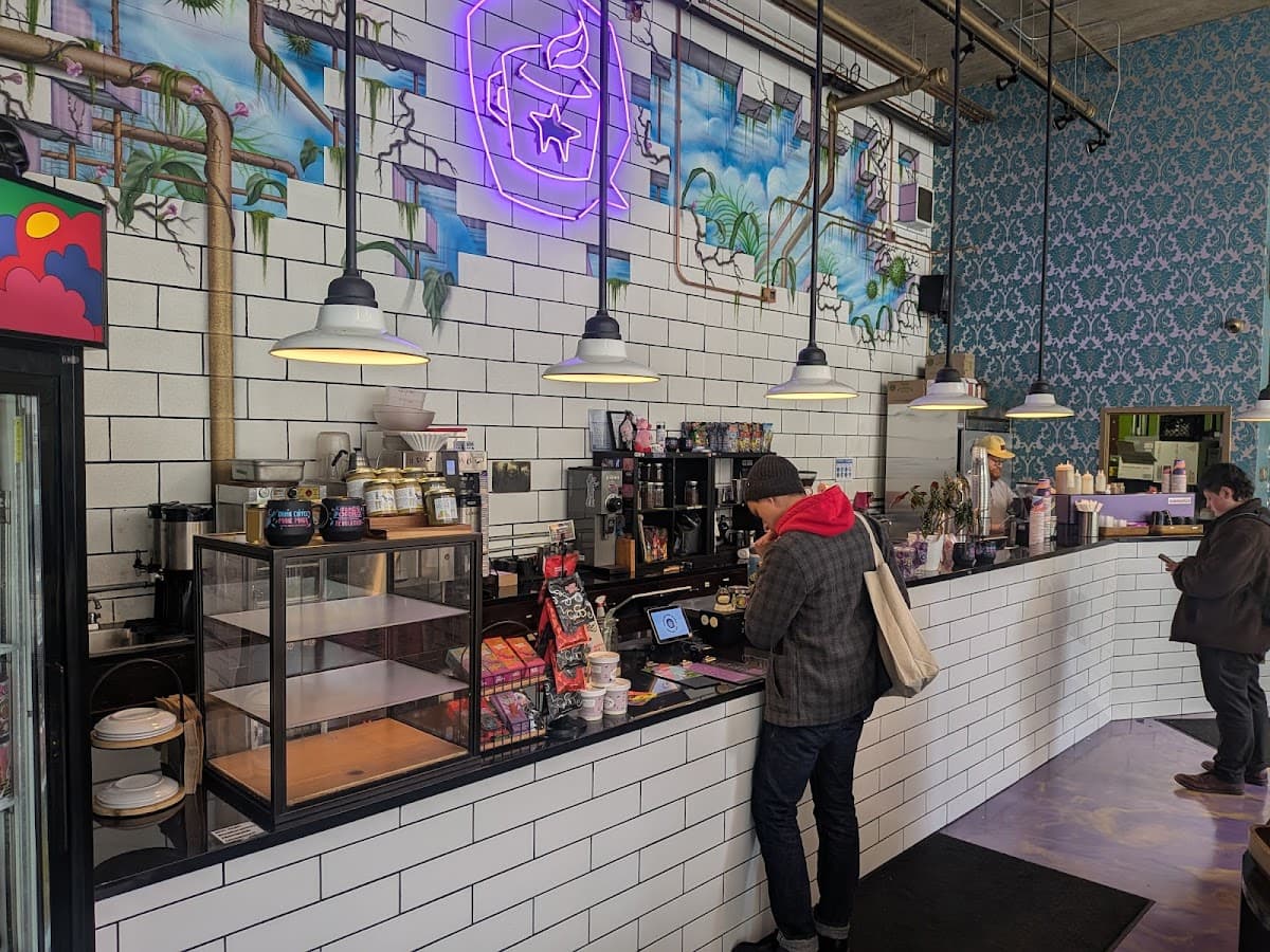 Dark Matter Coffee - The Mothership specialty coffee shop in Chicago - photo 5